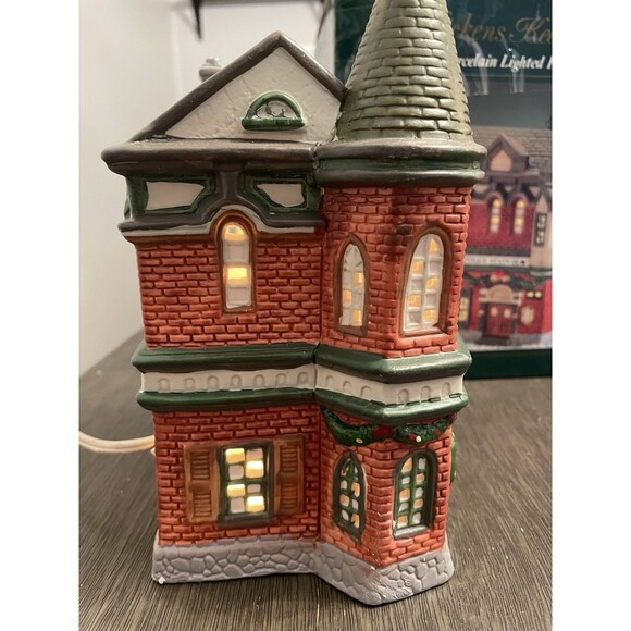 Dickens Collectables Towne Series Police Station with Cord and Original Box 1994 - Picture 9 of 12